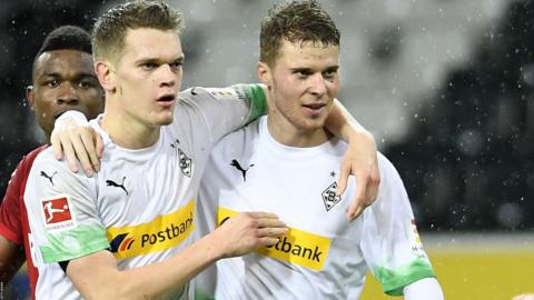 Borussia Monchengladbach's Matthias Ginter and Nico Elvedi