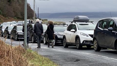 Queues for ferry on Arran