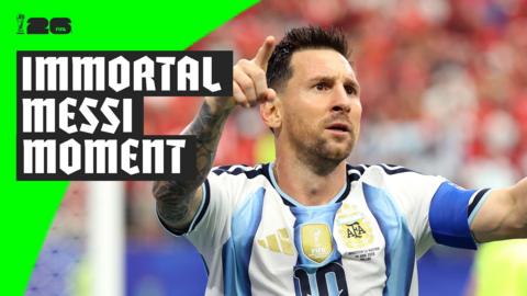 Lionel Messi celebrates goal against Austria