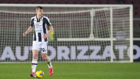 Jaka Bijol playing for Udinese