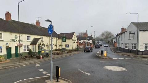  Canal Bridge, Willington, Derbyshire