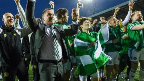 Brendan Rodgers celebrates with Celtic players