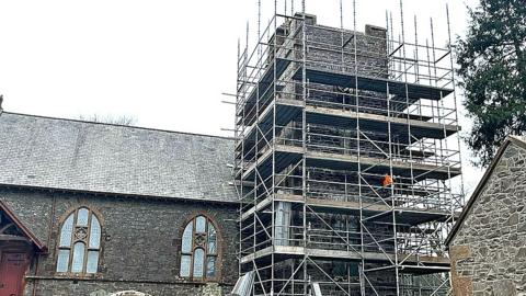 Tundergarth Church