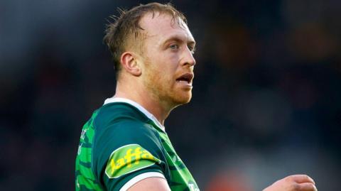 Tommy Reffell playing for Leicester Tigers