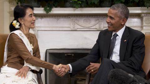 State Counsellor Aung San Suu Kyi of Burma (L) shakes hands with US President Barack Obama during a bilateral meeting at the White House in Washington, DC, September 14, 2016