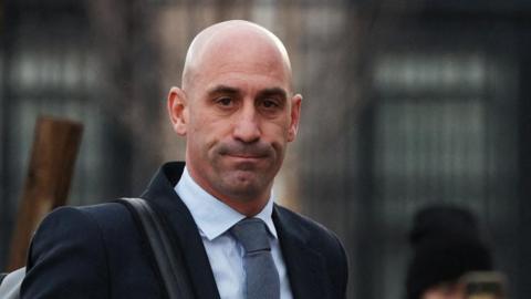 Luis Rubiales wearing a suit outside the court in Madrid, Spain