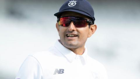 Mohammad Abbas playing for Hampshire in 2021