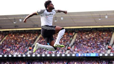 Rhian Brewster celebrates his goal at Ipswich Town