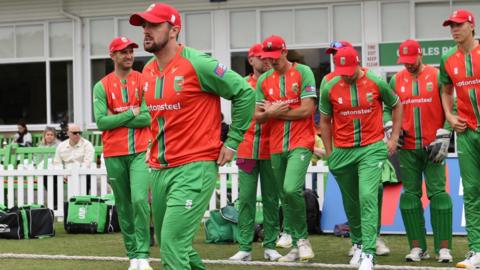 Leicestershire players head out in One-Day Cup