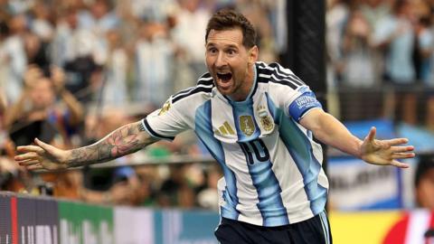 ¡Empieza el partido! Argentina y Suiza se enfrentan por un puesto en las semifinales, donde espera Inglaterra
