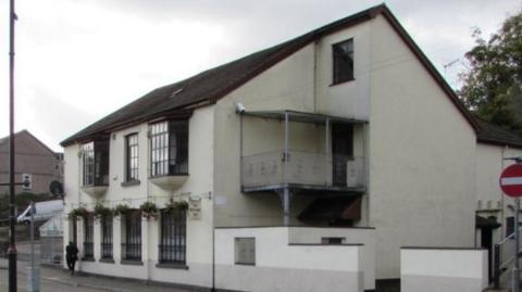 The Welcome Inn, Tonypandy