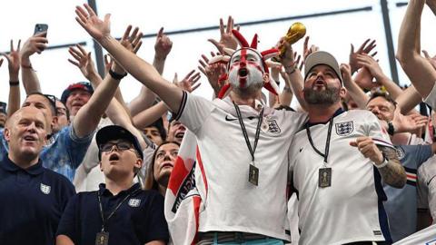 England supporters celebrate after winning the 2026 World Cup round of 32 match football between England and the Democratic Republic of Congo