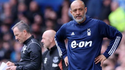 Nottingham Forest boss Nuno Espirito Santo said he was "disappointed" with the officials' failure to award his side a penalty on three separate occasions against Everton