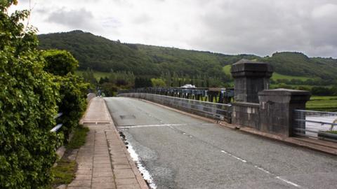 Tal-y-Cafn bridge