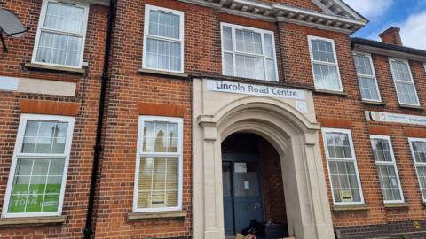 Entrance to the Lincoln Road centre 