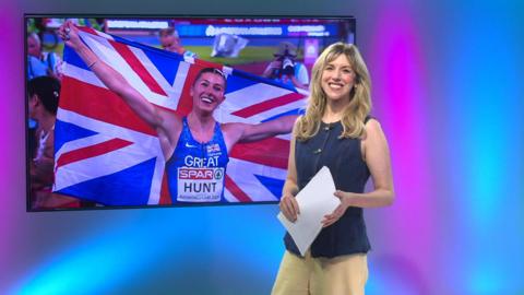 Jenny in the studio with Amy Hunt in the screen