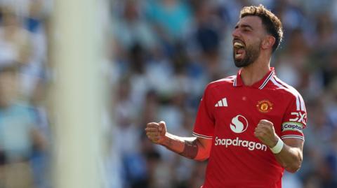 Bruno Fernandes celebrates