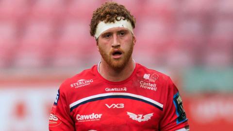Lock Harvey Cuckson in action for Scarlets