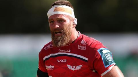 Jake Ball in Scarlets pre-season