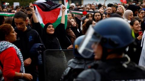 Pro-Palestinian rally in central Paris, 12 Oct 23