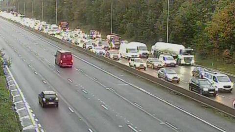Hold up on M62 westbound