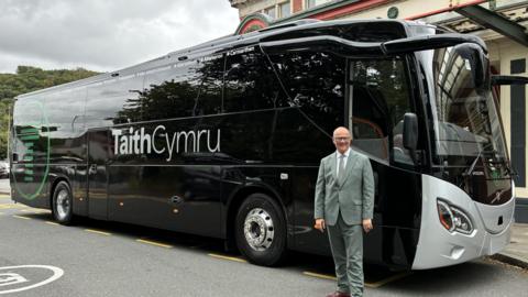 Mark Hooper a bws TaithCymru