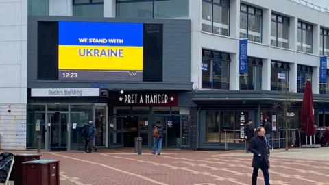 We Stand with Ukraine screen