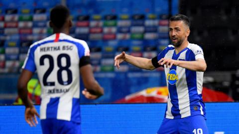 Hertha celebrate