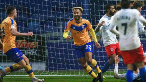 Nicky Maynard celebrates his late winner