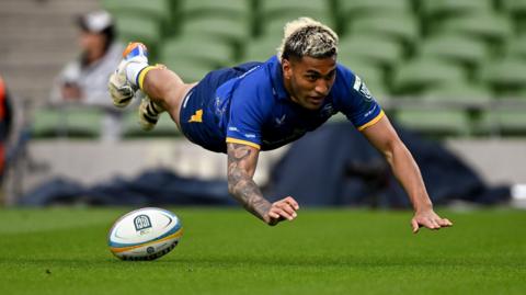 Leinster taking early lead