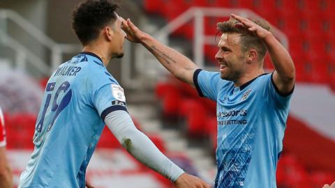 Coventry City celebrate Tyler Walker's goal against Stoke City