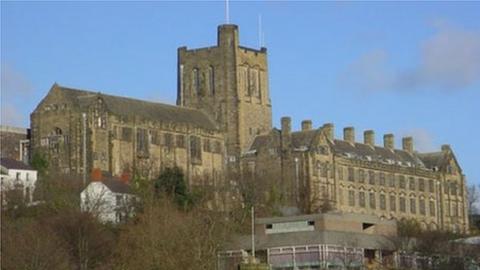 Prifysgol Bangor