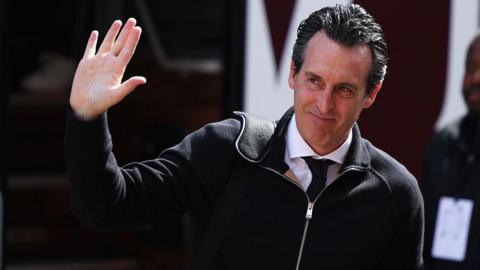 Aston Villa's Head Coach, Unai Emery during the Premier League match between Fulham and Aston Villa at Craven Cottage.
