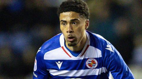 Harvey Knibbs in action for Reading