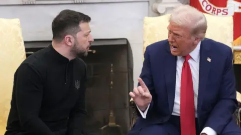 Volodymyr Zelenskiy, Ukraine's president, left, and US President Donald Trump during a meeting in the Oval Office of the White House 