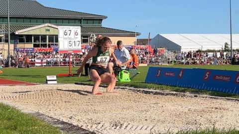 Vicky Hancock leaps to gold