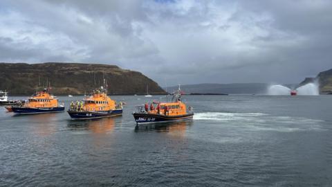 Fàilte ga cur air a' Pheter and Mary ann am Port Rìgh