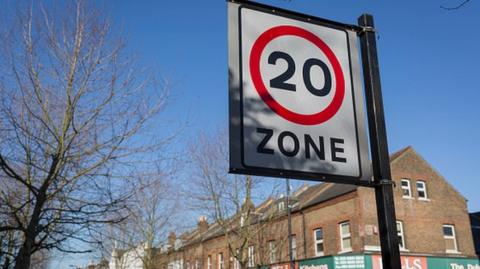 20mph sign zone sign
