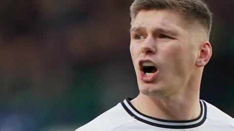 Owen Farrell in action for Saracens