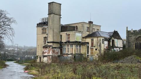 Hen ysbyty Aberteifi