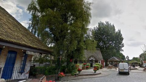 Guys Thatched Hamlet, Bilsborrow