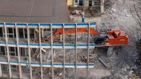 Portsmouth News Centre building being demolished