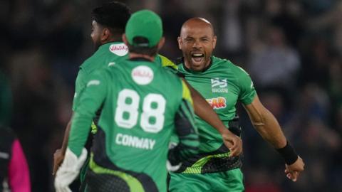 Tymal Mills celebrates as Southern Brave beat Welsh Fire