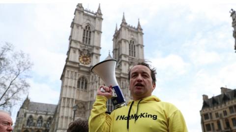 Graham Smith attended an anti-monarchy protest prior to the Commonwealth Service