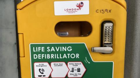 Defibrillator