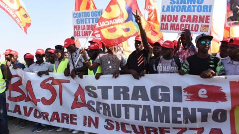 African migrant workers marching on Foggia in protest at their labour conditions, August 2018