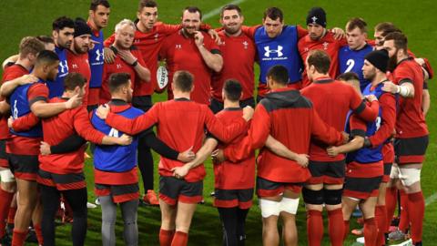 Wales squad huddle ahead of the 2020 Six Nations