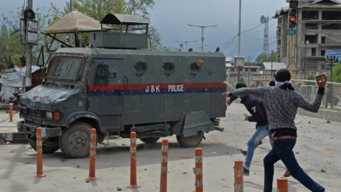 Clash in Srinagar