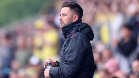 Des Buckingham, head coach of Oxford United, during the match between Oxford and Norwich City at Kassam Stadium