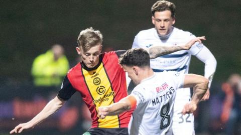 Partick Thistle and Raith Rovers players